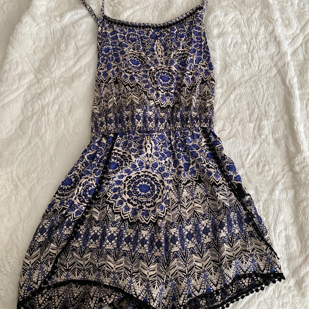 Patterned Romper - Picture 2 of 7
